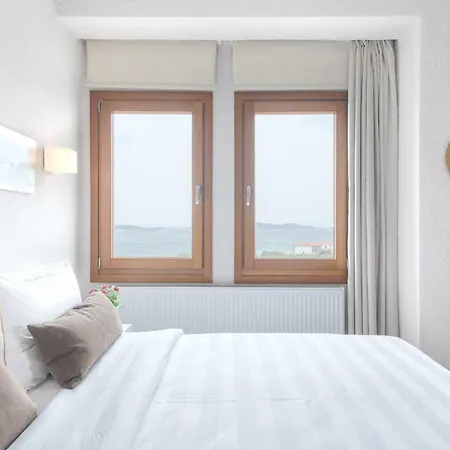 Villa Almira Luxury Apartments Ouranoupoli Exterior photo