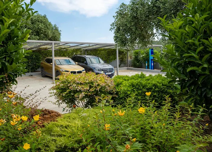 Villa Almira Luxury Apartments